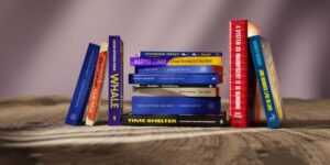 Lee más sobre el artículo Los 13 títulos que competirán por el premio Booker 2023