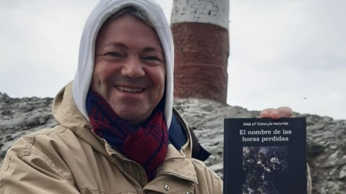 En este momento estás viendo El poeta español que dejó su libro en el faro del fin del mundo