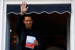 Lee más sobre el artículo Jean-Baptiste Andrea ganó el Premio Goncourt, el más importante de Francia