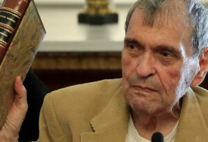 Lee más sobre el artículo Rafael Cadenas, el poeta explorador de la condición humana