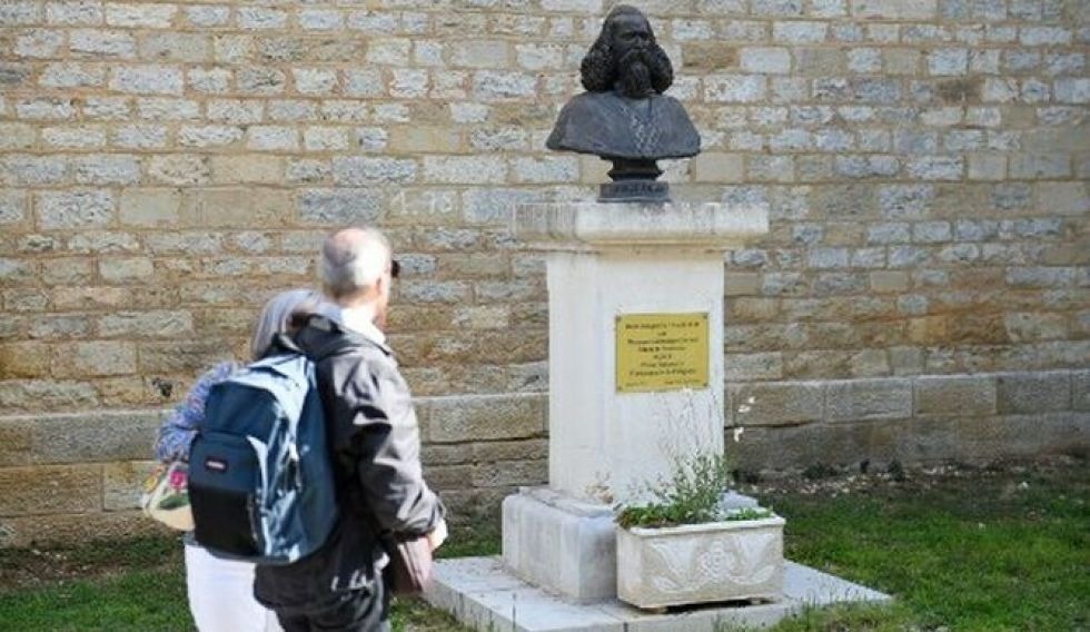 En este momento estás viendo La increíble historia del rey de la Patagonia, que no fue mapuche ni español