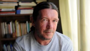 Lee más sobre el artículo «El pre(si)adolescente», no te pierdas el Capítulo 5 de la novela online de Alejandro Frias