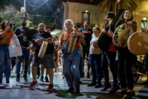 Lee más sobre el artículo Pancho Cabral logró el premio de la Chaya por su tema: “Vengo yo a darte una chaya»