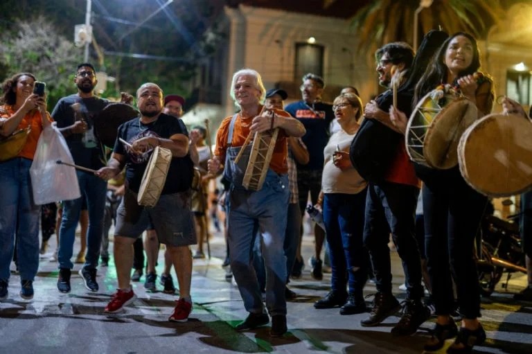 Lee más sobre el artículo Pancho Cabral logró el premio de la Chaya por su tema: “Vengo yo a darte una chaya»