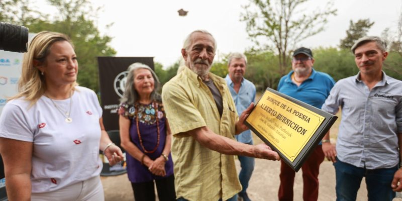 Lee más sobre el artículo Día Mundial de la poesía: La palabra que está en los momentos necesarios