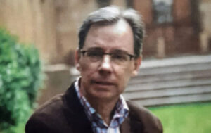 Lee más sobre el artículo Se presentará en Granada la novela “Gran bar distopía”, del premiado autor Manuel García Rubio