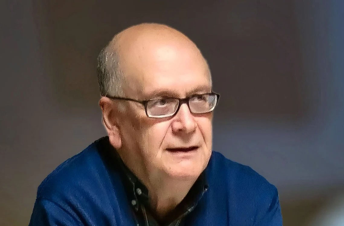 En este momento estás viendo Corprens publicará «70 poemas» una antología del poeta español Álvaro Salvador