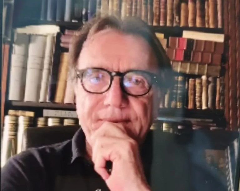 En este momento estás viendo Se presentó un libro sobre la vida de Benvenuto Cellini