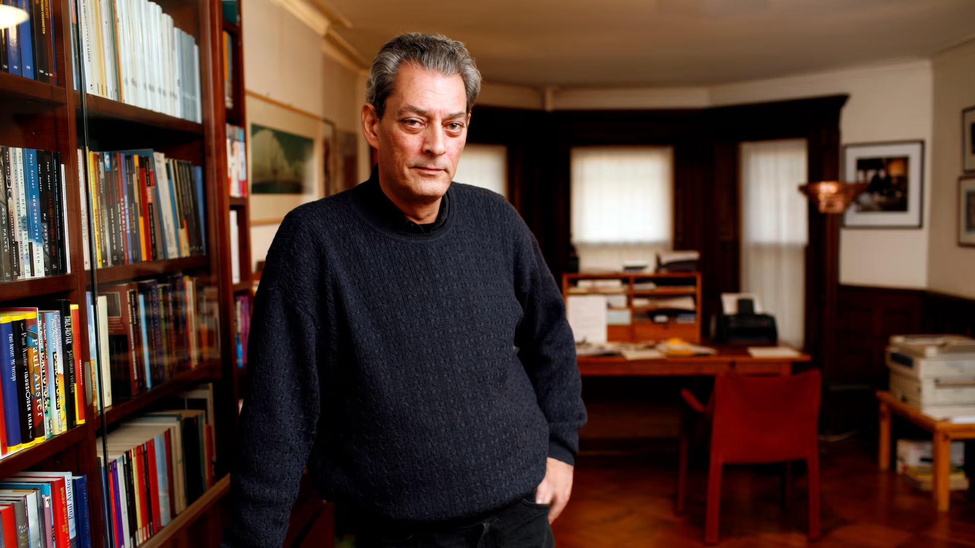 En este momento estás viendo A los 77 años falleció Paul Auster, la «música del azar» sonará por siempre en su honor