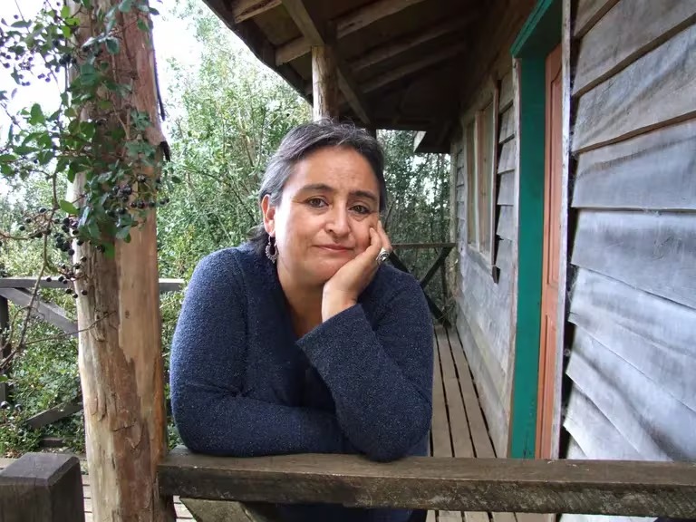 En este momento estás viendo Rosabetty Muñoz ganó el Premio Iberoamericano de Poesía Pablo Neruda