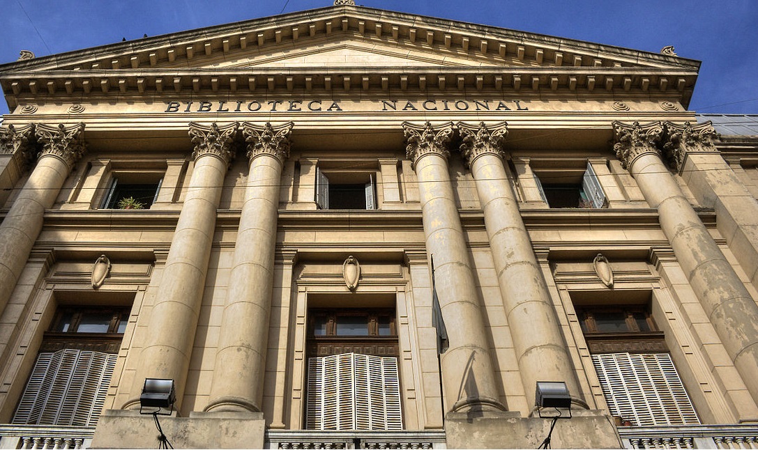 Lee más sobre el artículo Hoy se celebra el día de la Bilbioteca: te invitamos a conocer su historia e importancia cultural a lo largo de la historia