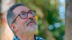 Lee más sobre el artículo César Aira, el renombrado autor argentino que resuena como candidato al Nóbel de Literatura 2024