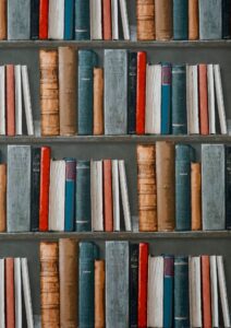 Lee más sobre el artículo Cinco libros ideales para adultos que desean iniciarse en la lectura