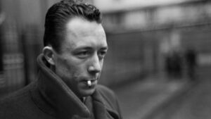 Lee más sobre el artículo Albert Camus: el filósofo del absurdo y su legado en el pensamiento moderno