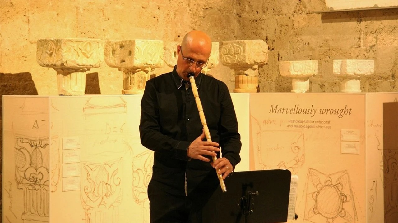 En este momento estás viendo Ash-Shâfî, nuevo trabajo musical del intérprete de Ney Hamza Castro