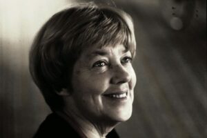 Lee más sobre el artículo 14 años sin María Elena Walsh, la gran artista que cambió para siempre la cultura argentina