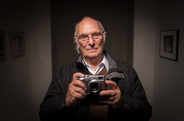 Lee más sobre el artículo Un día como hoy, pero de 2023, nos dejaba Carlos Saura, el gran renovador del cine español