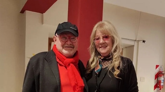 Lee más sobre el artículo «Suelta de Letras», el emblemático café literario de Salsipuedes, conmemora su cuarto aniversario junto a Pedro Solans.