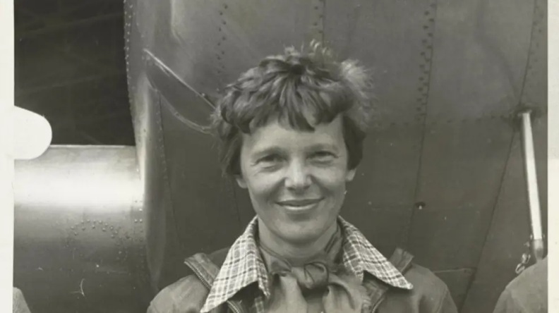 Lee más sobre el artículo 93 años del vuelo de Amelia Earhart, la primera mujer en unificar Europa y América por el aire