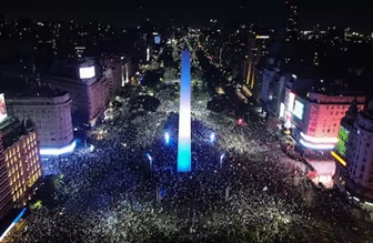 El Obelisco, la aguja que teje la identidad porteña