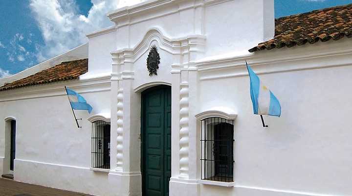 Lee más sobre el artículo La Casa de Tucumán: donde nació una nación (y la historia olvidada de su dueña)