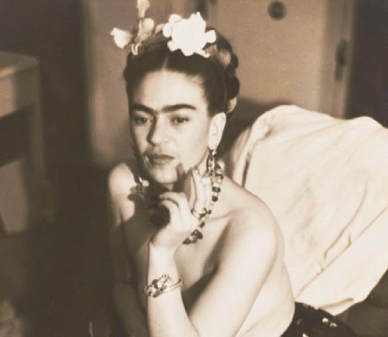 Frida Kahlo, de pintar para aplacar el dolor a convertirse en un ícono de rebelión
