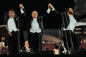 Lee más sobre el artículo Los Tres Tenores: el concierto que convirtió la ópera en una fiesta del mundo