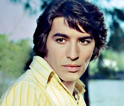 Lee más sobre el artículo Felices 80 años Sandro, la voz que cruzó el abismo